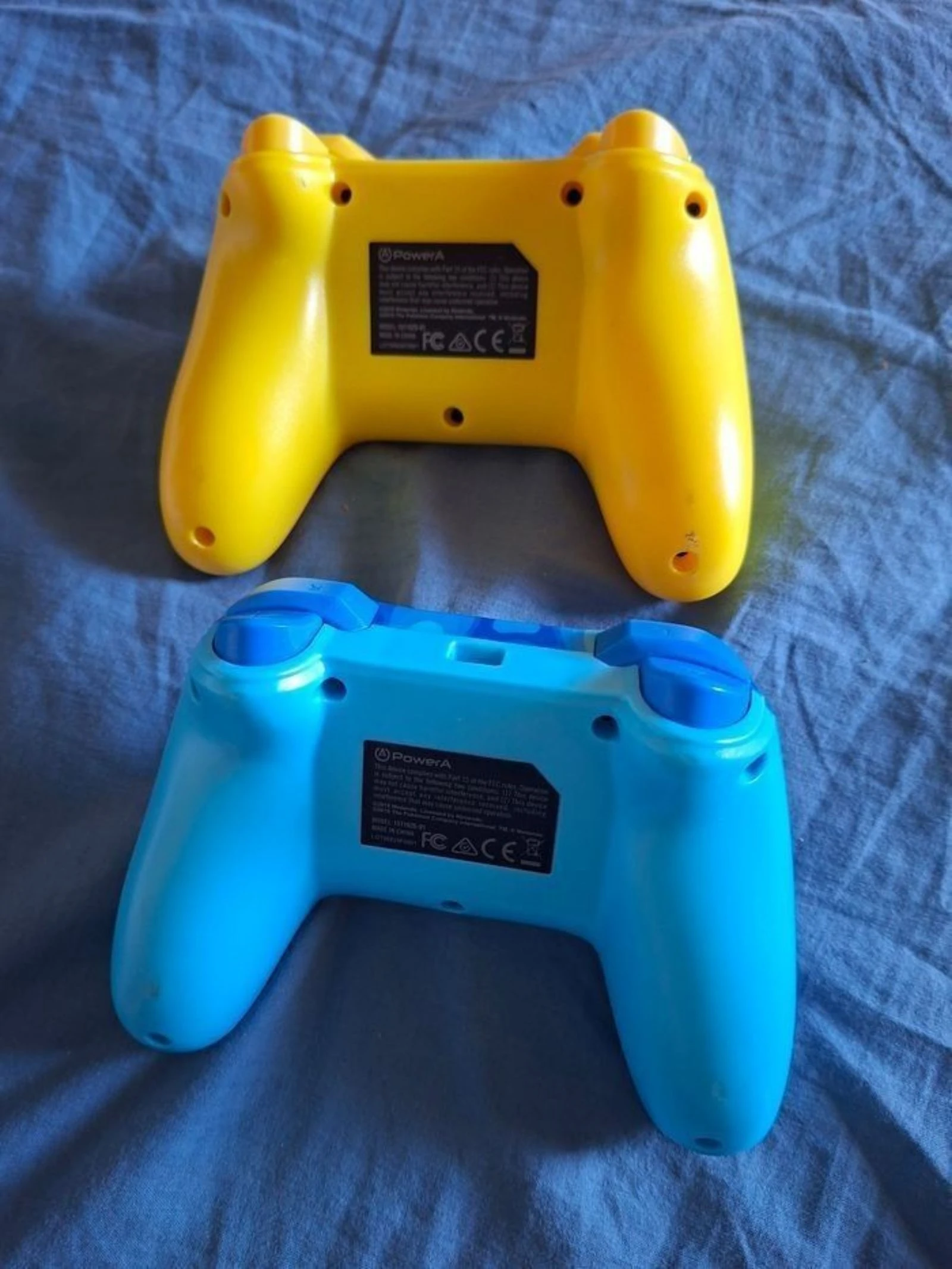 2 controladores Nintendo Switch Pokémon (Pikachu & Blastoise) – photo 4